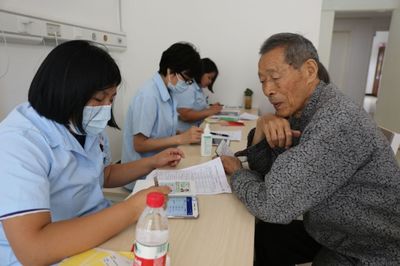 關(guān)愛退休職工 體檢保障健康工作的重要性及其實現(xiàn)路徑